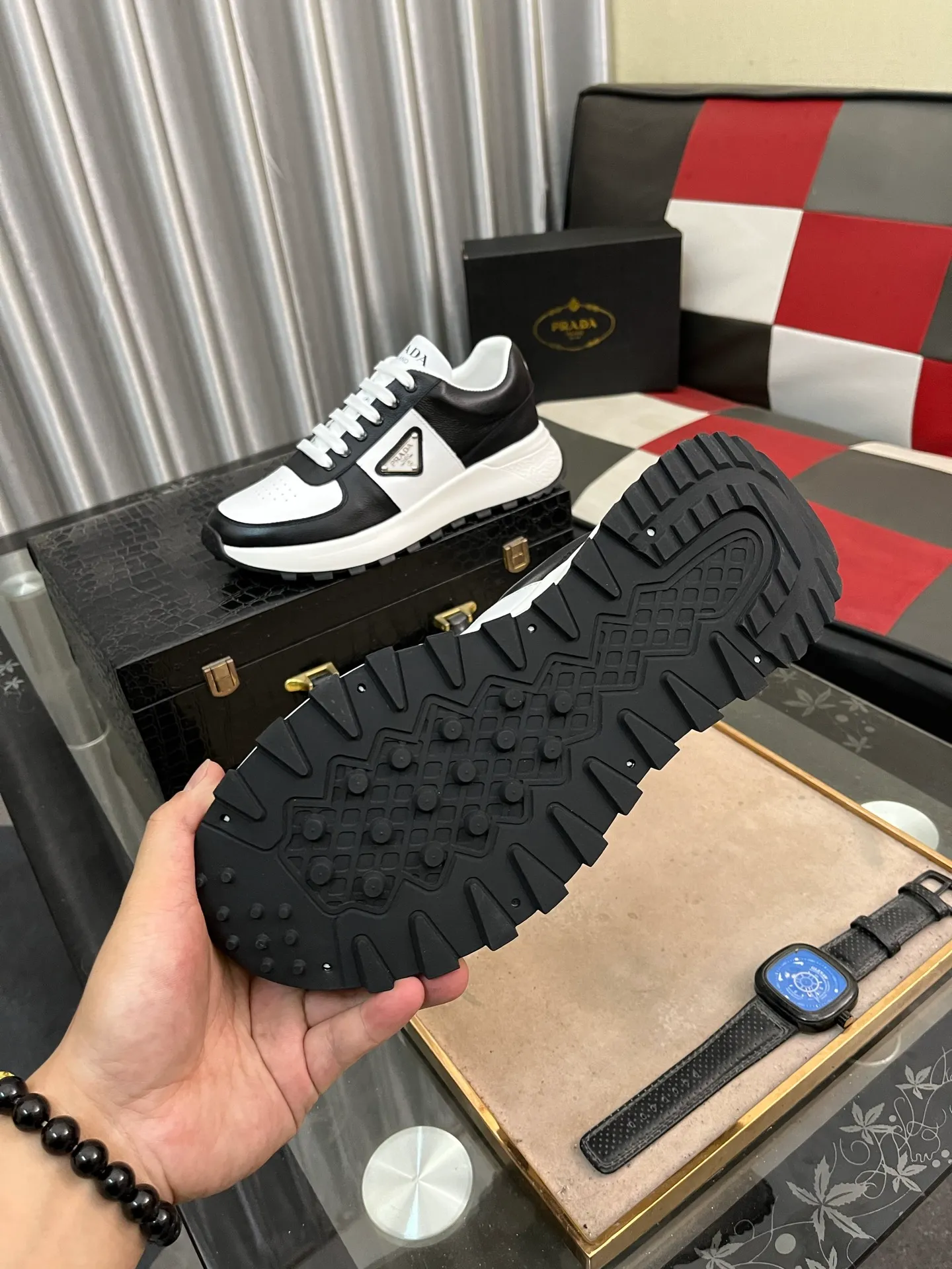 Men's shoes 💰440⌚️⌚️ PRADA [Prada] popular men's shoes, casual shoes and sports shoes! High-end quality 🍀 The upper is made of imported original cowhide 💥 cowhide lining; the original molded outsole. The style is correct and elegant, comfortable and versatile💪 Three quality guarantees. Size: 38-44, 3️⃣colors available.